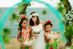Entertainment for ceremony Flower girls for ceremony