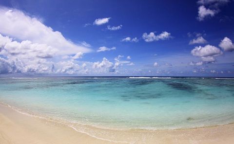 Himmafushi - beach 2.jpg
