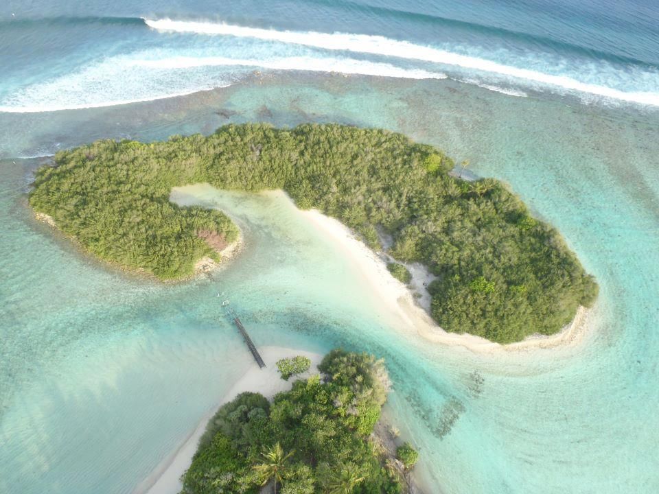 Himmafushi, Huraa & Thulusdhoo - thulusdhoo-surf-break-cokes-island-arieal.jpg
