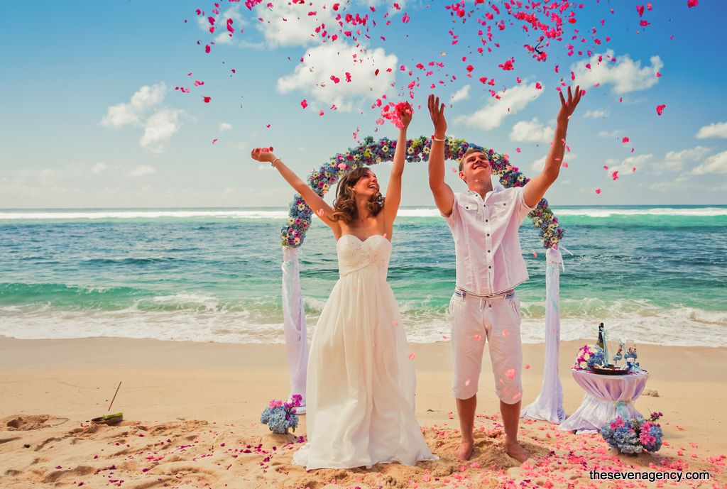 Away beach wedding - 25-shutterstock_237571105.jpg