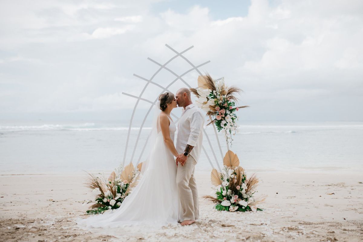 Hidden beach wedding - Dean + Ashley Wedding _040.jpg