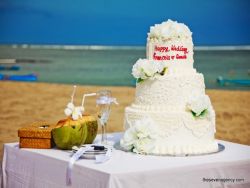 Wedding cake Three-tier cake