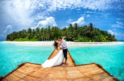 Uninhabited island wedding